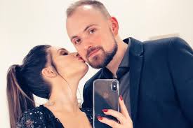 She was born in cerekwica, poland. Ewelina Lisowska Rozstala Sie Z Facetem Usunela Wszystkie Wspolne Zdjecia I Przestala Go Obserwowac