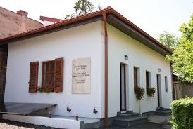 Afin de vous faire profiter d'une expérience personnalisée, nous (ainsi que les prestataires tiers avec lesquels nous travaillons) utilisons des cookies bon à savoir. Mitropolitul Andrei A SfinÈit Cantina SocialÄ Èi Casa De OaspeÈi Din Parohia ClujeanÄ Sfanta Treime Mitropolia Clujului