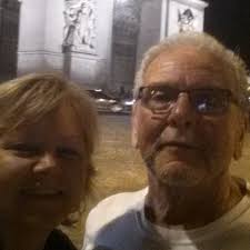 Should turkey be smoked in a pan?