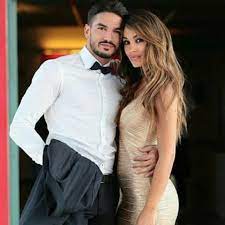 Il rapporto fra rosa perrotta e pietro tartaglione, nato sotto i riflettori di uomini e donne di maria de filippi sembra essere entrato in crisi. Rosa Perrotta E Pietro Tartaglione Home Facebook