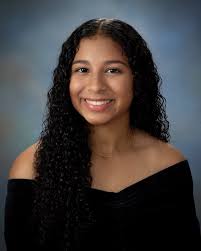 As we continue to celebrate the Class of 2022, we would like to recognize  the hard work and achievement of our top five academically ranked  graduates. Congratulations to Isabella Torres, Savannah Falk,