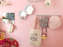 100均グッズをひと工夫で部屋に馴染むフックに diyレシピ 100均 フック 部屋