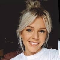 Ellen Griffiths's Instagram, Twitter & Facebook