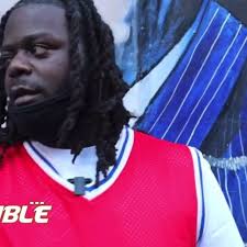 Illinois high school basketball player reaches milestone