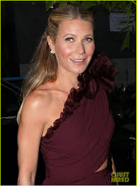 For black updo hairstyles that will protect your hair, allow you to get through some busy days, and fight frizz, try a braided crown. Gwyneth Paltrow Goes Glam For Black Tie Event In La Photo 4064619 Brad Falchuk Gwyneth Paltrow Pictures Just Jared