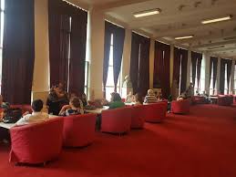 Programul zilei de 1 decembrie 2019 la cluj a fost deja anunțat. Hungarian Theater And Opera Cluj Napoca Destimap Destinations On Map