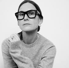 Συνεχίστε μην τα παρατάτε»: 90χρονη πήρε το πτυχίο της έπειτα από 71 χρόνια 