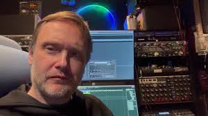 Hey! Synth bass…yes? Ok!