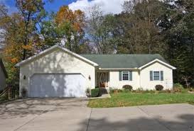 The Home Located At 427 Highland Hills Circle Howard Ohio Sold By The Sam Miller Team Of Remax Stars Realty 740 397 78 Ohio Real Estate Sale House Lake House