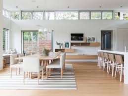 Teppich Unter Esstisch Wie Gross Gestreift Grau Creme Teppich Unter Esstisch Speisezimmereinrichtung Kuchen Design