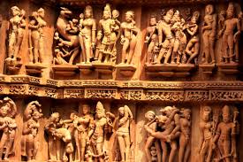 खजुराहो - कामसूत्र की मूर्तियों के लिए मशहूर है ये मंदिर - यात्राकार