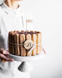 Ze gebruikte ook gesneden kilogramcake als zij geen damevingers kon vinden. Pin On Holidays Parties