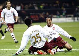 Arsenal football club) یک باشگاه فوتبال انگلیسی در شمال شهر لندن است که موفق به کسب ۱۳ عنوان قهرمانی در لیگ دسته اول و لیگ برتر انگلستان، ۱۴ قهرمانی در جام حذفی فوتبال انگلستان ، ۱۶ قهرمانی در جام خیریه انگلستان و. Ù…Ø´Ø§Ù‡Ø¯ Ù…Ù† Ø³Ù‚ÙˆØ· Ù…ÙŠÙ„Ø§Ù† Ø§Ù„Ø£ÙˆÙ„ Ø¹Ù„Ù‰ Ø£Ø±Ø¶Ù‡ Ø£Ù…Ø§Ù… Ø§Ù„ÙØ±Ù‚ Ø§Ù„Ø¥Ù†Ø¬Ù„ÙŠØ²ÙŠØ© 2008 Ø³ÙˆØ¨Ø± ÙƒÙˆØ±Ø©