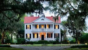 Browse examples of the southern plantation homes in the charleston area. Twickenham Is A South Carolina Plantation Selling For 25 Million Robb Report