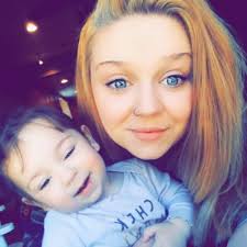 Laura Tittle (@bogginz94)