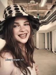 Melisa Cooper's Instagram, Twitter & Facebook