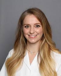 Elizabeth Nieto's Instagram, Twitter & Facebook