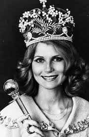 Miss Australia murders: Bathroom 'peephole' that let a killer walk free