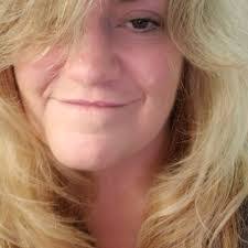 Julie Terrill's Instagram, Twitter & Facebook