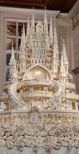 Castle Wedding Cake Inspiration Castle Wedding Cake Extravagant Wedding Cakes Crazy Wedding Cakes