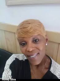 I support and guide Hairstylist and Salon Owners transform their business  by growing & expanding within the Beauty Industry.