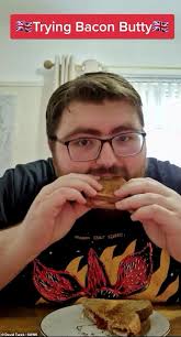 Watch as American tourist, 26, tries classic British food for the first  time