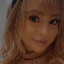 Jenna Chandler's Instagram, Twitter & Facebook