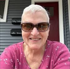 Susan Cayer's Instagram, Twitter & Facebook