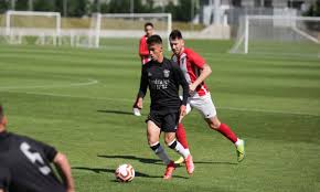 A comitiva da seleção nacional já está em munique e já deu entrada no infinity hotel, onde vai ficar instalada até ao jogo frente à alemanha, marcado para o próximo sábado, às 17h00. Benfica Sub 17 Convocados Futebol Europeu 2022 Sl Benfica