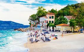 Costo del pacchetto casa 25,95 euro, a patto che si acquisti anche il piano mobile da 8,95 euro spesa complessiva 34,90 euro al mese super fibra unlimited limited edition Viaggi E Vacanze Low Cost Case Vacanze Economiche Vrbo Italia