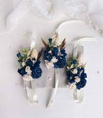 But they do not come cheap! Can Bridesmaids Wear Corsages Instead Of Bouquets Emmaline Bride