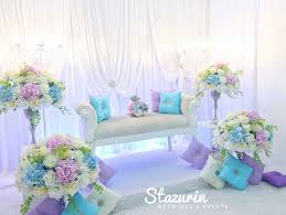 Pelamin 3 panel eksklusif pintu gerbang eksklusif karpet merah (laluan pengantin) set merenjis 1 unit bunga tangan bantal nikah. Stazurinweddings Pelamin Dewan Pelamin Tunang Mini Pelamin Nikah Buaianberendoi Pakej Perkahwinan Promosi Koleksi Pelamin Nikah Tema Warna Pastel Cream Lavender Purple Blue Dekorasi Pelamin Nikah Warna Lembut Rumah Pelamin Pastel