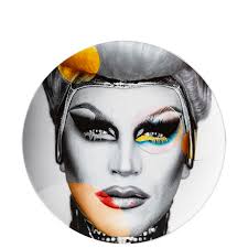 Really fancy drag queens are funny though, 'cause like a lot of drag queens, it's like they're under the impression that they're like, a celebrity. Martin Schoeller Drag Queen 6 Collector S Plate 28 Cm Rosenthal Porcelain Online Shop
