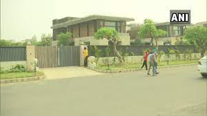 While the audience was mighty pleased with his removal, it is reported that producer salman khan is now planning to bring sidhu back on the show. Ani On Twitter Bihar Police Pastes Notice Outside Residence Of Congress Navjot Singh Sidhu In Amritsar To Get His Signature On Bail Bond Paper In A Case Against Him For His Remarks