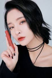 Again For When I M Tempted To Dye My Black Hair Asian Makeup Looks Black Hair Korean Black Hair Makeup