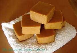 Voici quelques recettes faciles de savon de chien pour votre chiot. Savons Miel Fondant De Savon Et D Eau Fraiche