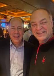 MBG where relationships matter. Nothing better than seeing a colleague,  friend and peer for the holidays. So happy to exchange CRE insights (and a  few drinks) with an experienced professional…