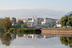 La sua capitale è minsk, mentre altre città importanti sono moghilev, gomel, brest per capire alcune cause delle condizioni dell'odierna bielorussia bisogna tornare ad un giorno di primavera di 21 anni fa. Viaggi Minsk Bielorussia Guida Minsk Con Easyviaggio