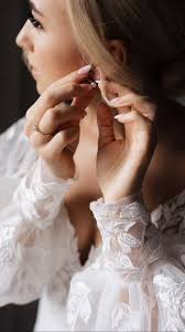 Ball makeup for this beauty and I got to work with Abby Schofield who I  have missed a lot since she left the industry to became the most amazing  real estate agent… @