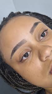 O que acharam meninas do meu design com henna? Estou na área a um tempo  mais ainda sou insegura. Aceito críticas construtivas 🌺