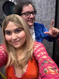 Bout to make fan expo groovy baby ☮️🕺🏻🩷