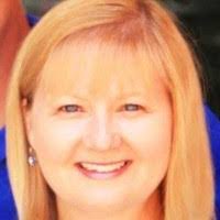 Lisa Hout's Instagram, Twitter & Facebook