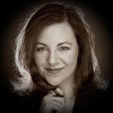 Adrienne Weiss (@directingactors)