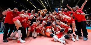 Çin'in ev sahipliğinde nanjing'te düzenlenen fivb voleybol milletler ligi finalleri'nde mücadele eden a milli kadın voleybol takımı, a grubu'ndaki ikinci ve son maçında i̇talya ile karşı karşıya geldi. A Milli Kadin Voleybol Takimi Nin Aday Kadrosu Aciklandi Fotomac