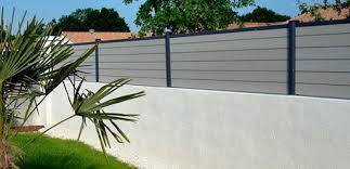 Poser Une Cloture Composite Sur Un Muret Cloture Composite Cloture Sur Muret Muret