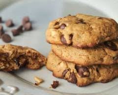 Recette Cookie Moelleux Aux Pepites De Chocolat Facile Rapide Recette En 2020 Recette Cookies Moelleux Cookies Moelleux Cookies Recette