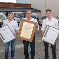 Mit einer großen und breit gefächerten ausstellung können wir ihnen anregungen. Fliesenleger Fulda Fliesen Eckstein