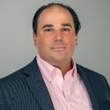 Lisa Chang (@lisavchang)