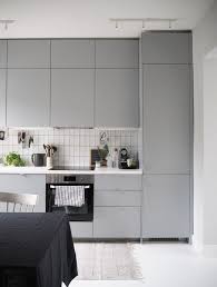 To Create A Scandinavian Inspired Kitchen Create Flat Door Profiles And A Geometric Splas Kitchen Design Small Minimalist Kitchen Renovation Grey Ikea Kitchen
