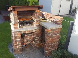 Fertig Der Grill Fast Der Fast Fertig Grill Holz Beschriften Lotkolben Holz Drechseln Holz Drec In 2020 Brick Bbq Bbq Grill Design Outdoor Bbq Kitchen